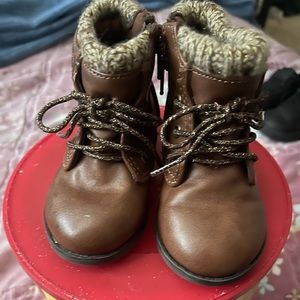 Toddler Booties & boots size 5C